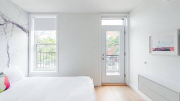 2 habitaciones, escritorio, tabla de planchar con plancha y wifi gratis