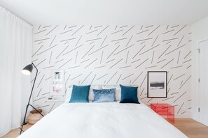 Unclassified image, 5 of 16, button