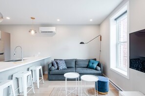 Uklassifisert bilde, 3 av 16, knapp