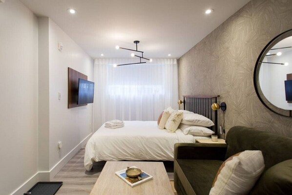 1 bedroom, iron/ironing board, free WiFi, bed sheets