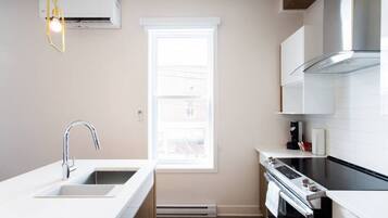 Fridge, microwave, oven, dishwasher