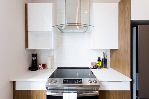 Fridge, microwave, oven, dishwasher