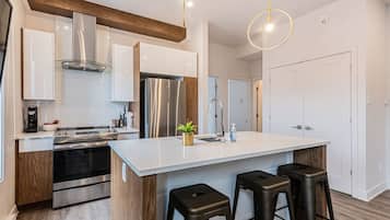 Fridge, microwave, oven, dishwasher