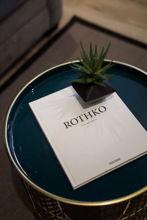 Miscellaneous - 6768 - 303 · Studio Palms Steps from Jean Talon Market Full Bath by Den Stays (Montréal)