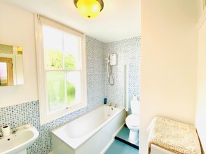 Apartment | Bathroom