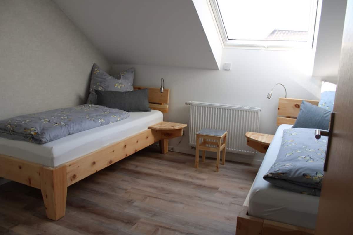 Apartment, 2 Twin Beds | 1 bedroom, free WiFi, bed sheets