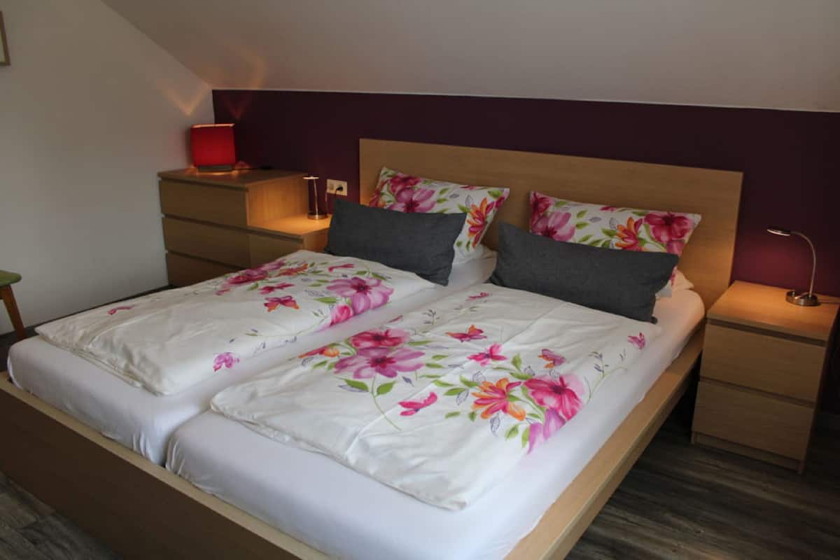 Condo, 1 cama Queen | 1 quarto, Wi-Fi de cortesia, roupa de cama