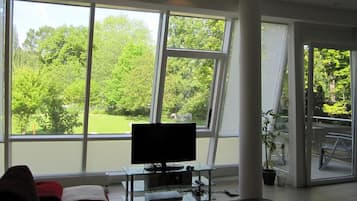 Apartment | Living room | 19-inch TV with cable channels, DVD player