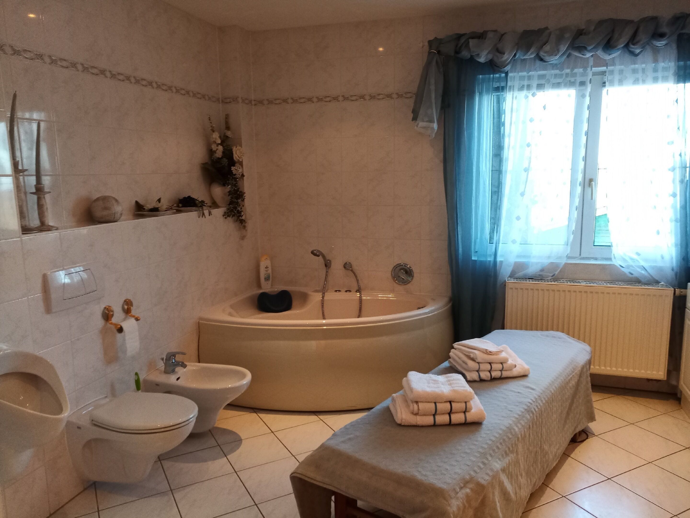 Apartment | Bathroom