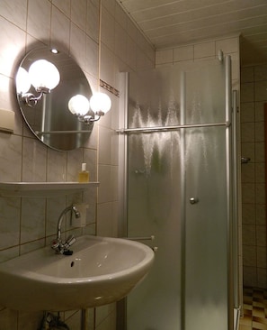 Bathroom sink - Gasthaus & Pension am Rennsteig (Sonneberg)