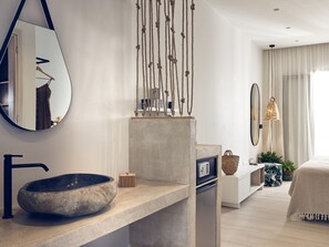 Standard Studio | Egyptian cotton sheets, premium bedding, pillowtop beds, free minibar - Nomas Living (Zakynthos)