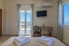 3 bedrooms, soundproofing, iron/ironing board, free WiFi