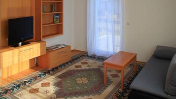 Apartment | Wohnzimmer | Fernseher