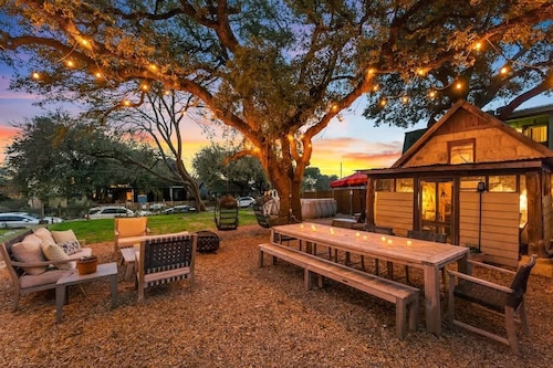 The Stanley | SoCo Estate + Pool + Pet OK