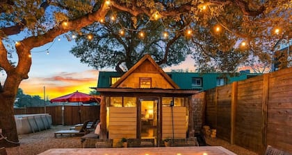 The Stanley | SoCo Estate + Pool + Pet OK