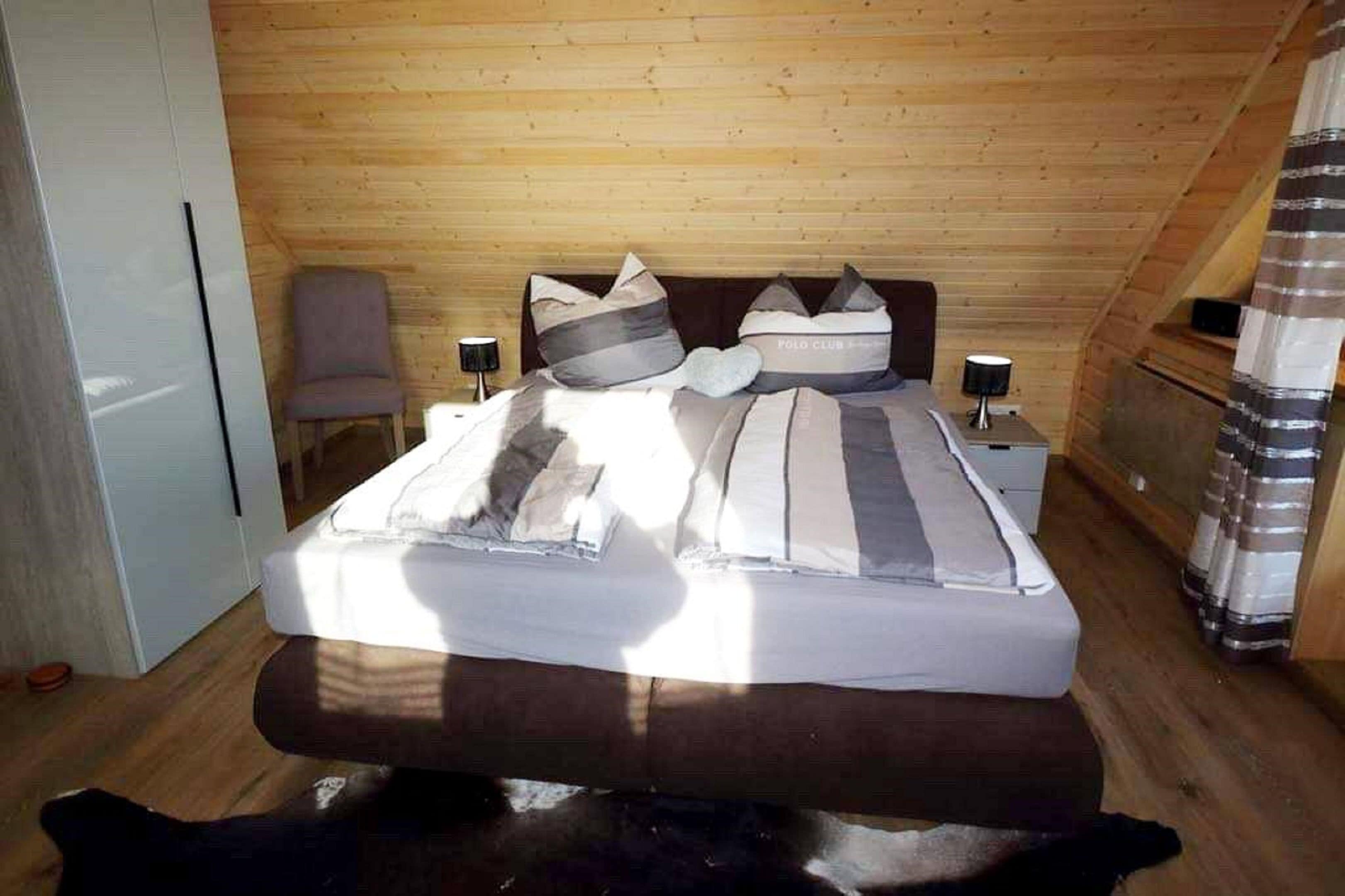 Chalet | 1 bedroom, in-room safe, free WiFi, bed sheets