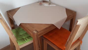 Essbereich im Zimmer
