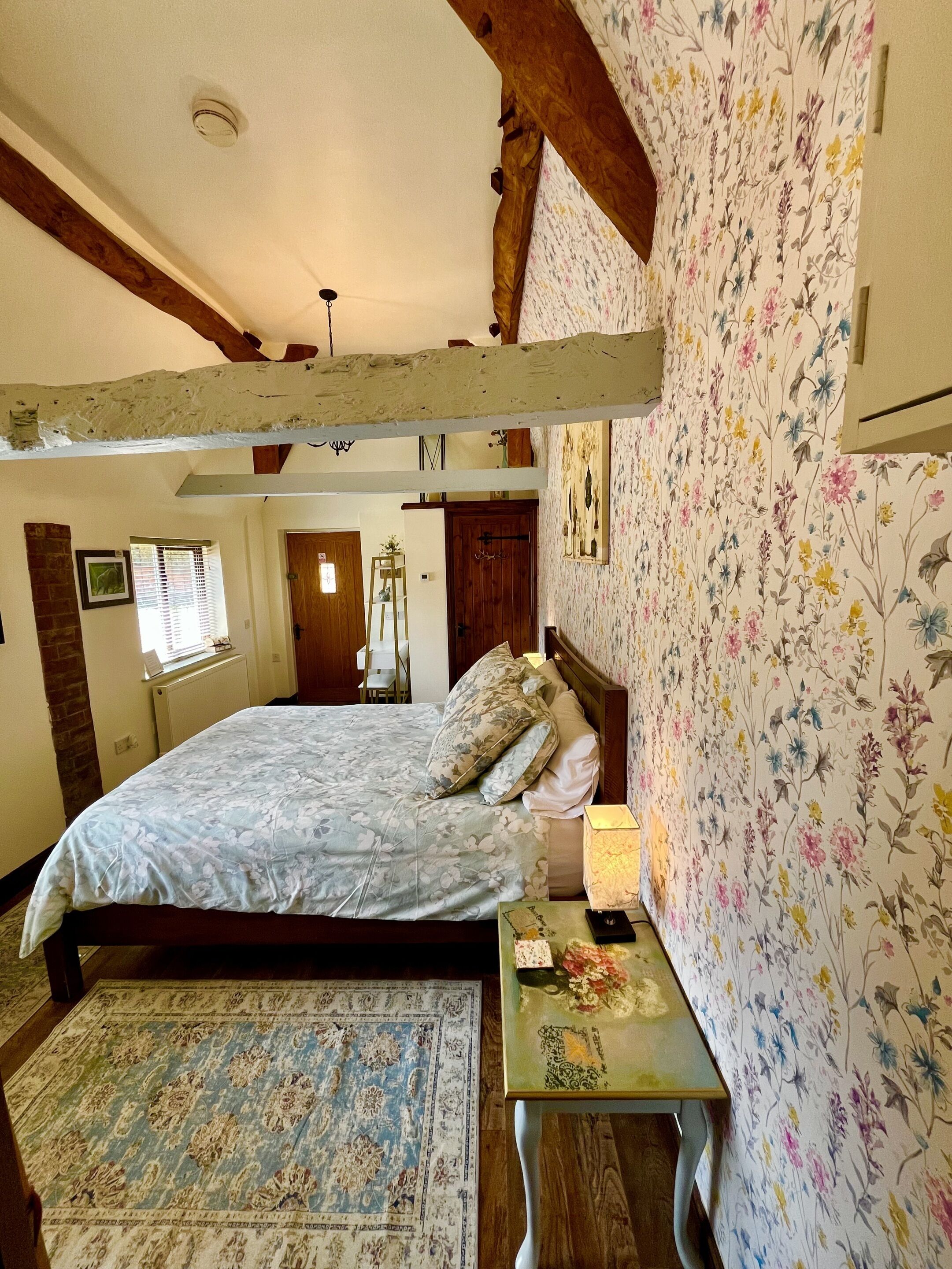 Deluxe Double Room, Ensuite, Courtyard View (The Manger)