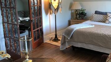 3 bedrooms, iron/ironing board, travel cot, free WiFi