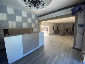 Lobby - OYO Hotel Villas De San Miguel Media Luna (Rio Verde)