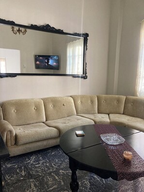 TV - Two-Bedroom House in Chania center (Chania)