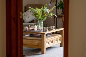 Interior - The Grove Annexe (Craven Arms)