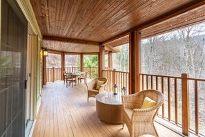 Outdoor dining - Tremblant Prestige - Panache 632 (Mont-Tremblant)