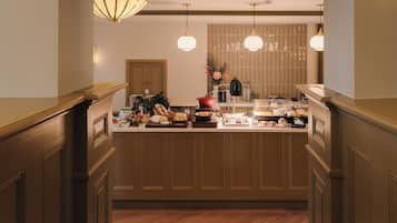 Daily buffet breakfast for a fee