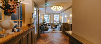 Hotel Omega