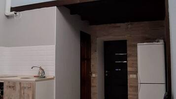 Apartment (R27) | Laptop workspace, iron/ironing board, free WiFi