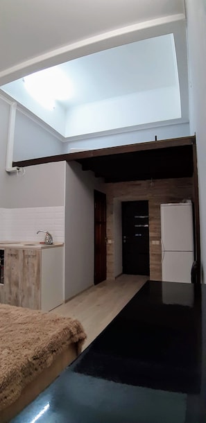 Apartment (R27)