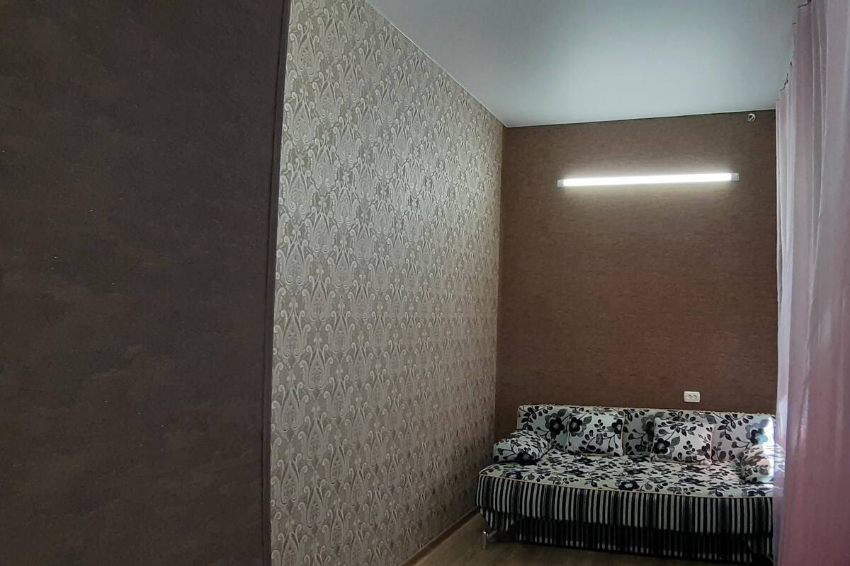 1 habitación y espacio para trabajar con laptop