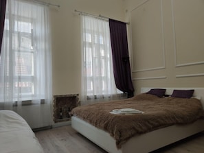 Luxury Studio (R2-8)