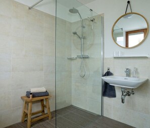 Doppelzimmer | Badezimmer