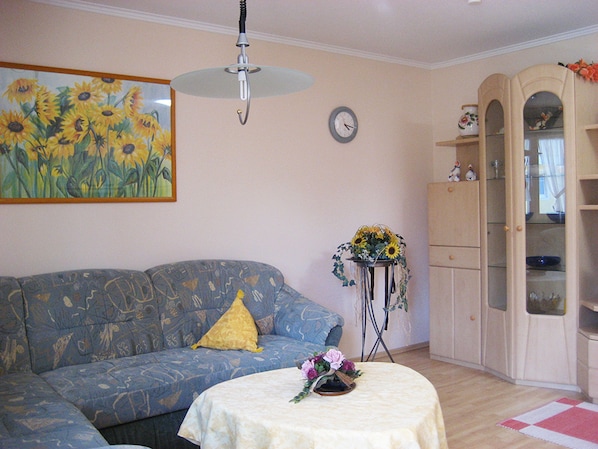 Apartment, Balcony | Living area