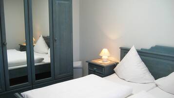 Apartment, Balcony | 1 bedroom, desk, soundproofing, free WiFi