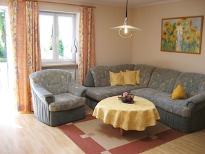 Appartement, balcon | Aire de séjour | Téléviseur à écran plat