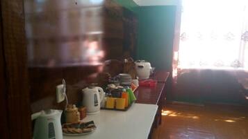 Fridge, microwave, stovetop