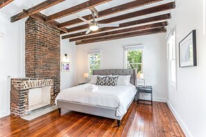 3 bedrooms, iron/ironing board, travel crib, WiFi