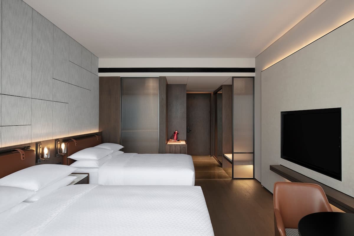 Premium bedding, minibar, in-room safe, laptop workspace