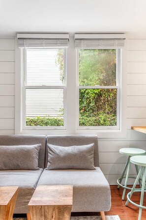 Fernseher, Kamin, Arbeitsbereiche