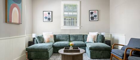 テレビ、書斎 / ワークスペース