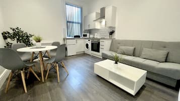 Apartamento superior, suíte | Cozinha compartilhada