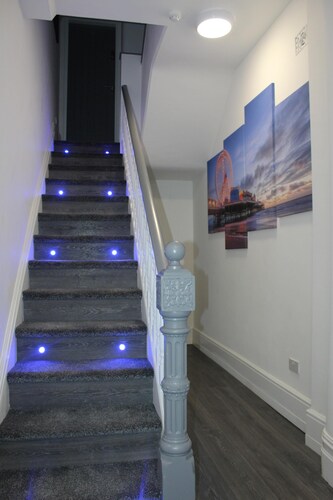 Albert Luxury Hottub and Jacuzzi Apartments