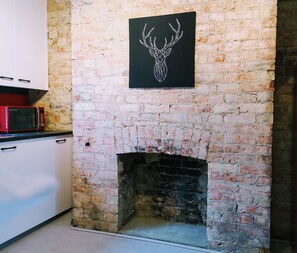 Classic Apartment, Private Bathroom | Interior