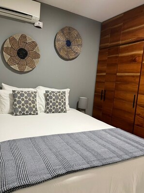 2 chambres, fer et planche à repasser, Wi-Fi, literie fournie