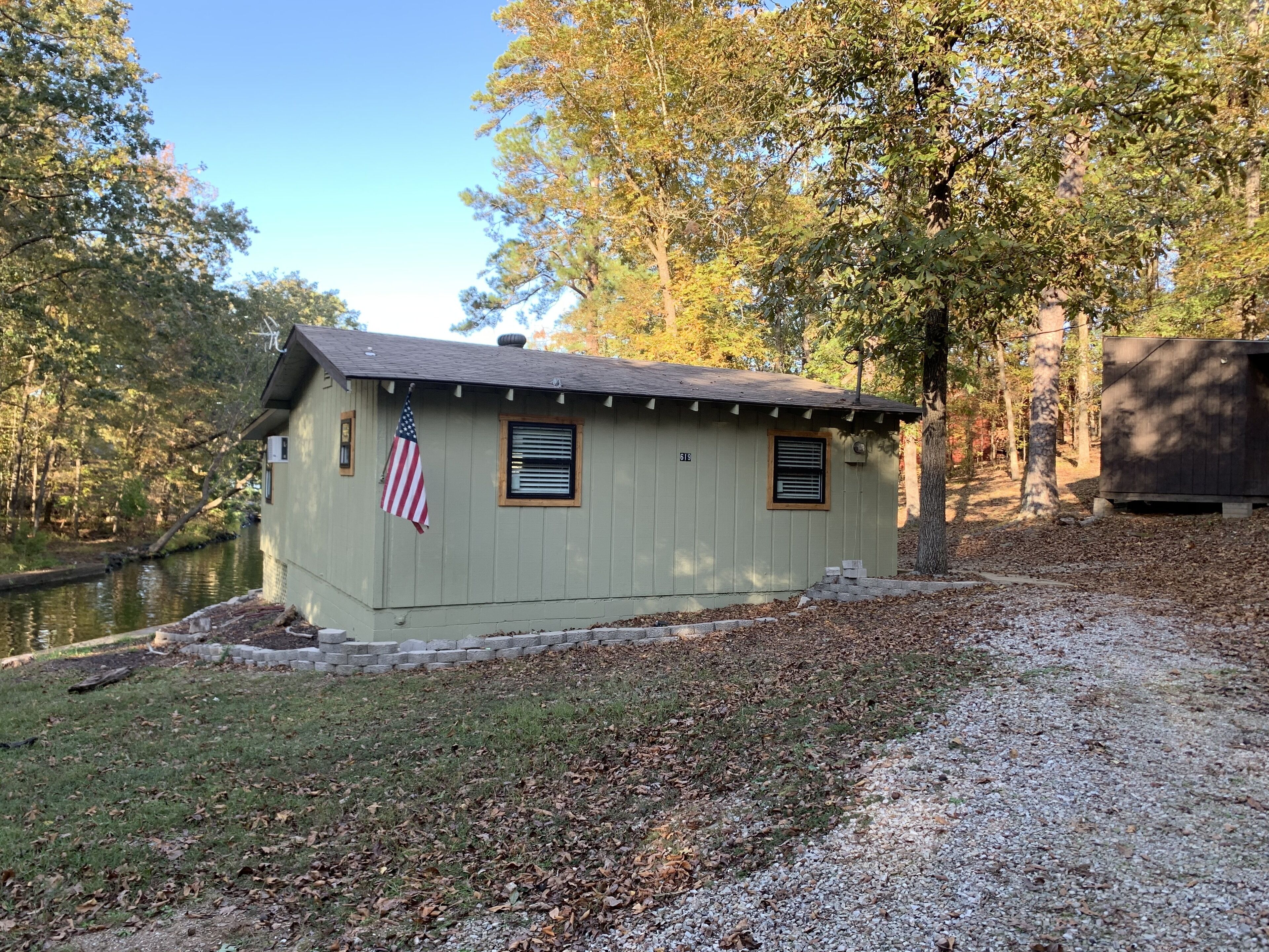 Cozy Cottage on Lake Hamilton w/WiFi