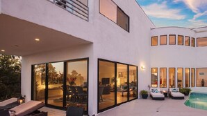 Basic Double or Twin Room | Terrace/patio