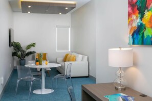 Interior - 2 Bedroom (Cruz Bay)