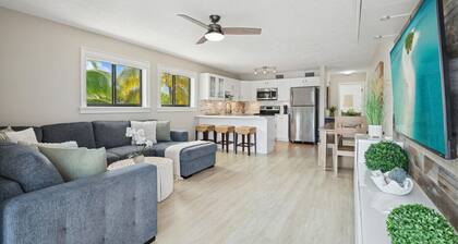 Key Largo Ocean Shore Villa 2 with pool & boat slip